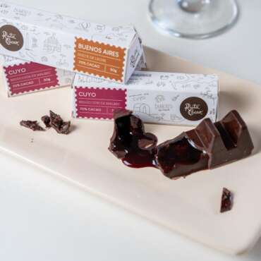 Caja 2 CUYO y 1 BUENOS AIRES